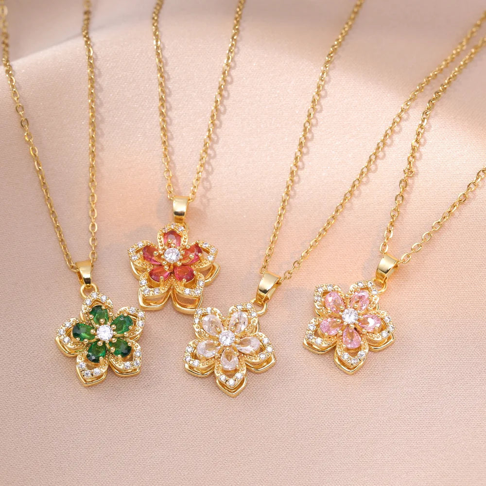 Shiny Romantic Flower Pendant Necklace.