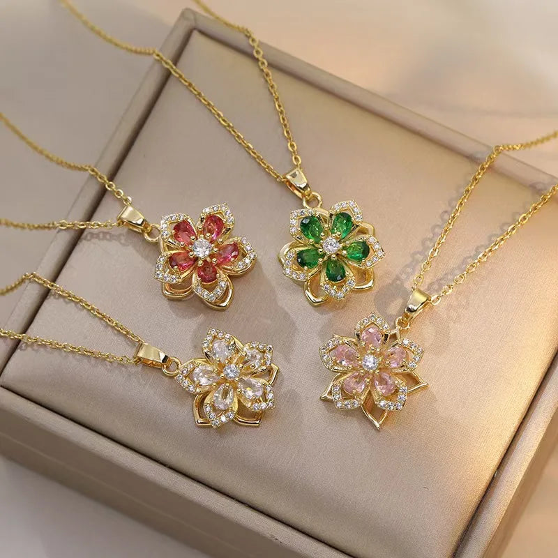 Shiny Romantic Flower Pendant Necklace.