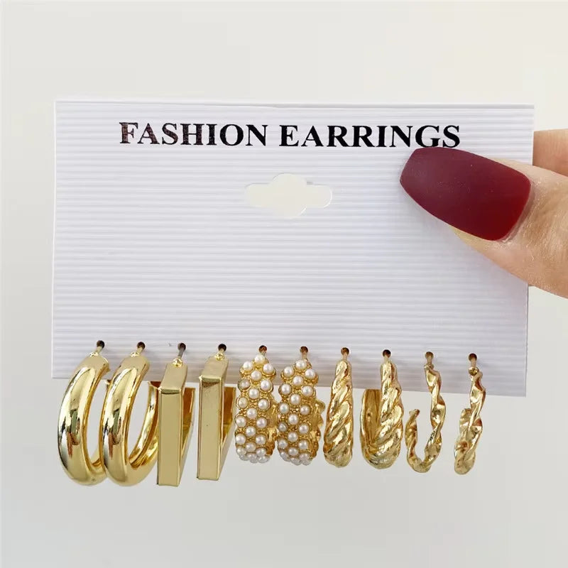 Fashion  Round Hoop Earrings.