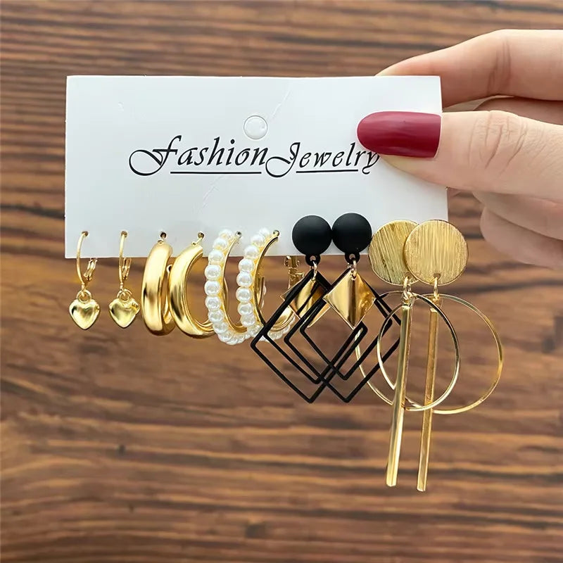 Fashion  Round Hoop Earrings.
