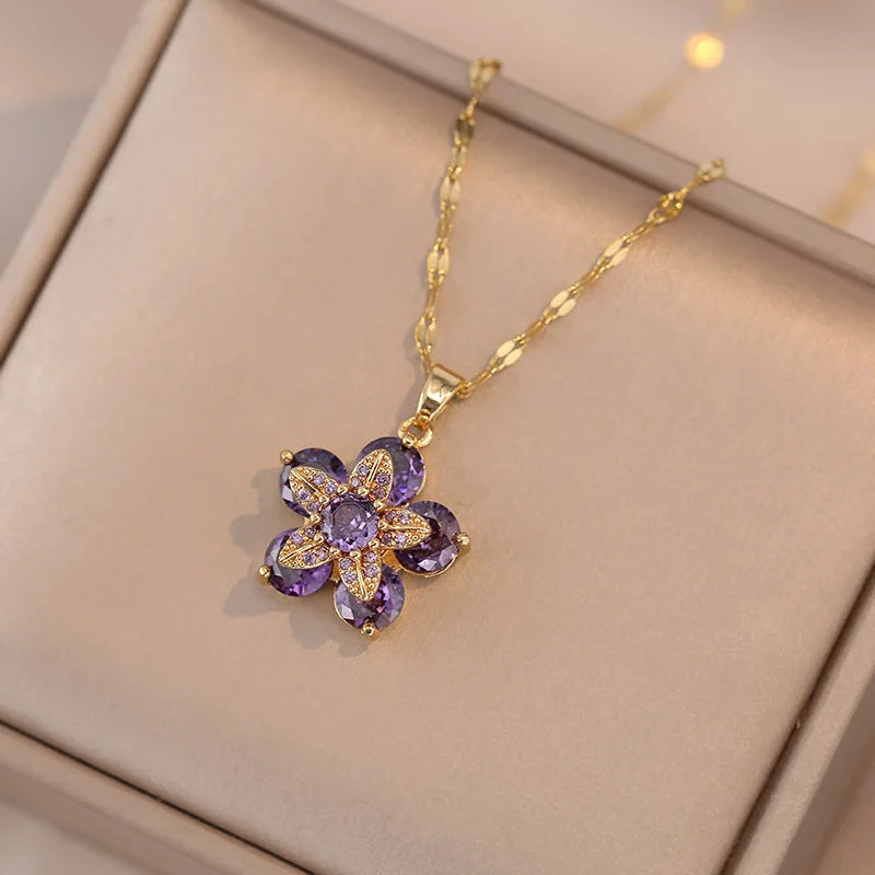 Shiny Romantic Flower Pendant Necklace.